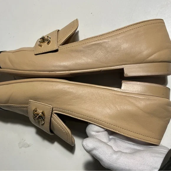 CHANEL Beige Leather Loafers with Black Cap Toe and Gold CC - Picture 8 of 16